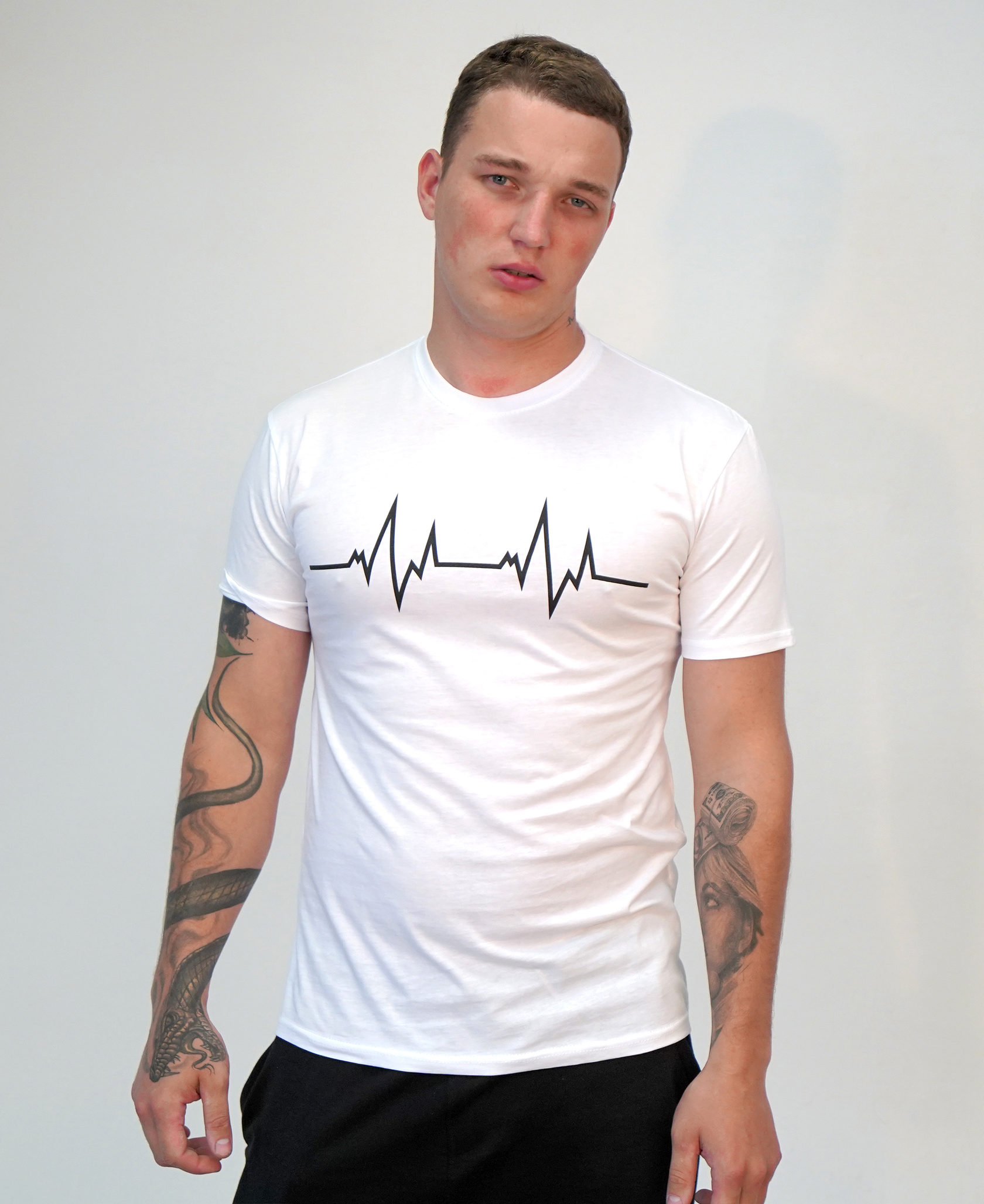 Футболка "ЛИНИЯ ЖИЗНИ"